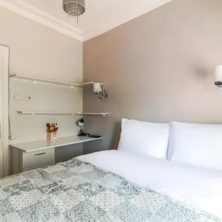 Duplex Cozy Flat With A Balcony Near Nisantasi דירה *